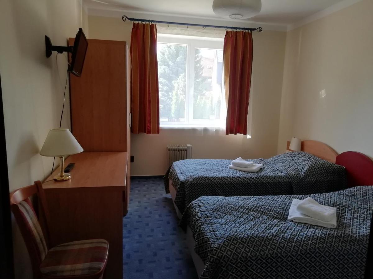 Villa Andy Прага Экстерьер фото