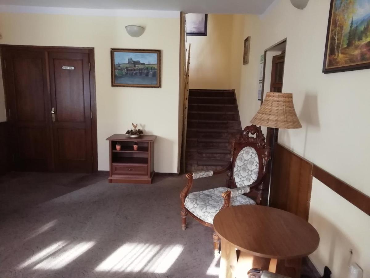 Villa Andy Прага Экстерьер фото